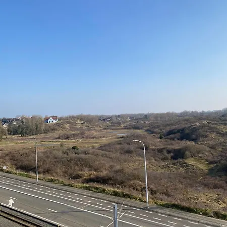 In By Sandy Beaches Nieuport